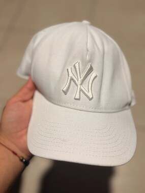 New Era New York Yankees 9FORTY Snapback Cap White